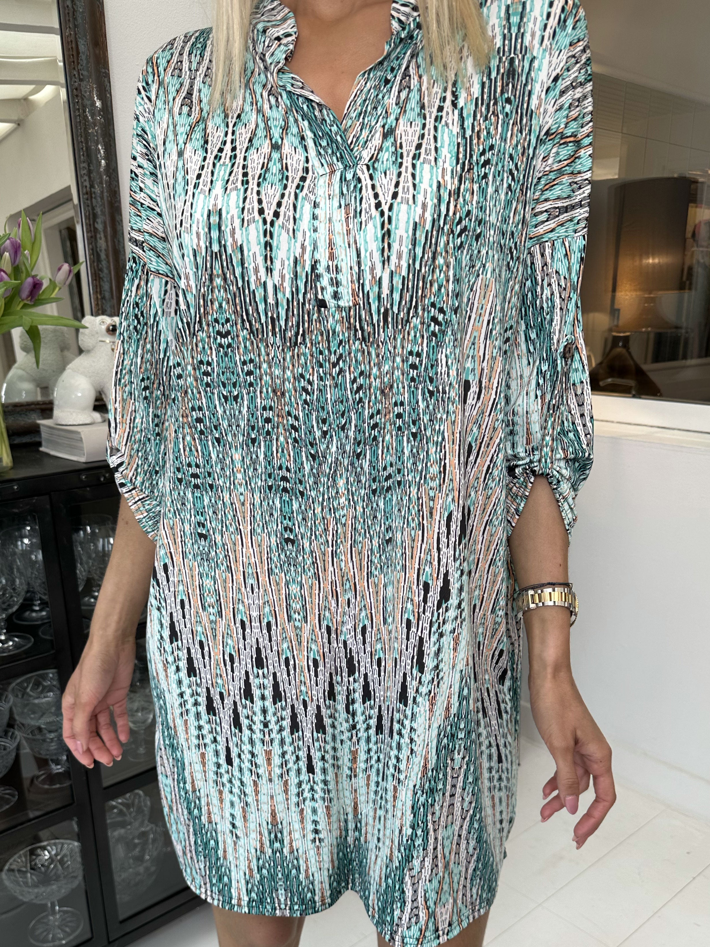 Paprika - Härlig tunikaklänning i coolt tryck